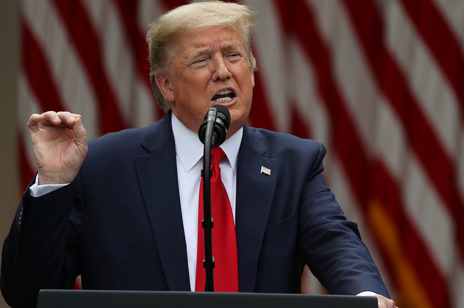 Трамп и влияние Мелании: Анализ противоречивых заявлений американского президента