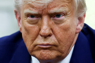 Трамп заявил о сокращении срока для России по украинскому конфликту и угрозе введения пошлин