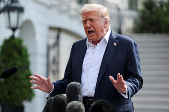 Трамп Переоценивает Поддержку Украины: Новый Курс США в Конфликте