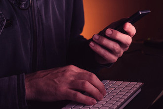 Новая волна аферистов обманывает детей, выдавая себя за медицинских работников