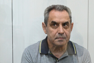 Дело о взятке вокруг экс-замкомандующего Ленинградским ВОК: продление срока содержания под стражей