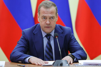 Медведев назвал сделку США и ЕС унизительной для Европы