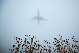 Угроза цунами вынудила приостановить авиасообщение с Парамуширом