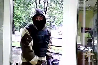 Киселёвский разбой: Задержан мужчина, орудовавший пистолетом и топором в ювелирном магазине