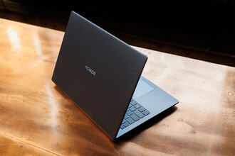 Honor MagicBook X14 (2025): Бюджетный ноутбук для повседневных задач