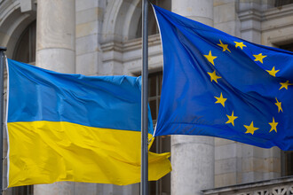 Замедление помощи Украине: ЕС, США и роль Венгрии