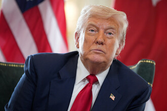 Трамп обвиняет в манипуляциях данные по рынку труда и намекает на замену главы ФРС