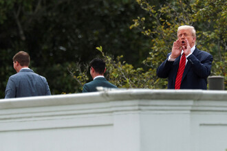 Трамп заявил о ‘лазейках’ для третьего срока и намекнул на размещение ракет на крыше Белого дома