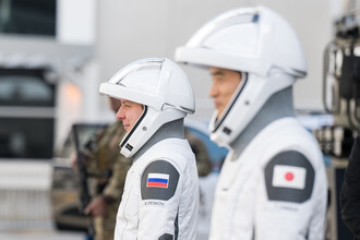 Возобновление контактов: Возвращение экипажа Crew Dragon на Землю