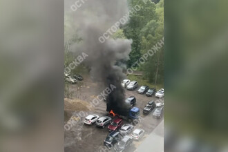 Пожар в Коммунарке: грузовик задел высоковольтные провода