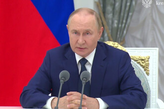 Путин провел предсоветы перед саммитом с Трампом в Анкоридже