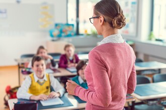 Учителя и Социальные Сети: Новая Волна Тревог и Предложения по Защите