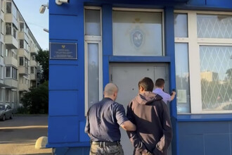 Уголовное дело в Санкт-Петербурге: Подросток подозревается в поджоге бывшего полицейского поста