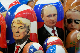 Неожиданный жест доверия: Матрешки в преддверии переговоров Путина и Трампа