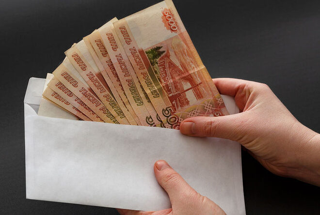 Как россияне используют подработку: причины, цели и финансовые вызовы