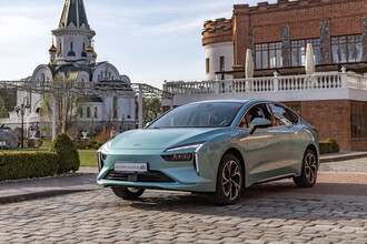 Новый электромобиль Amberauto А5: Что нужно знать о цене и характеристиках