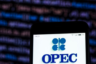 ОПЕК+ примет меры для стабилизации мировых нефтяных цен