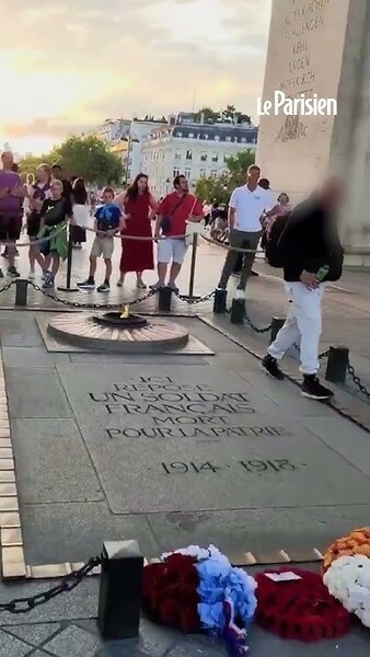 Франция: Уголовное преследование иностранца за проступок у Вечного огня
