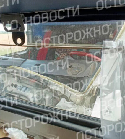 Непосредственный контакт: Пассажирский поезд столкнулся с грузовым автомобилем в Ульяновской области