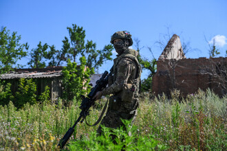 Военные аналитики расходятся в оценках ситуации вокруг Красноармейска
