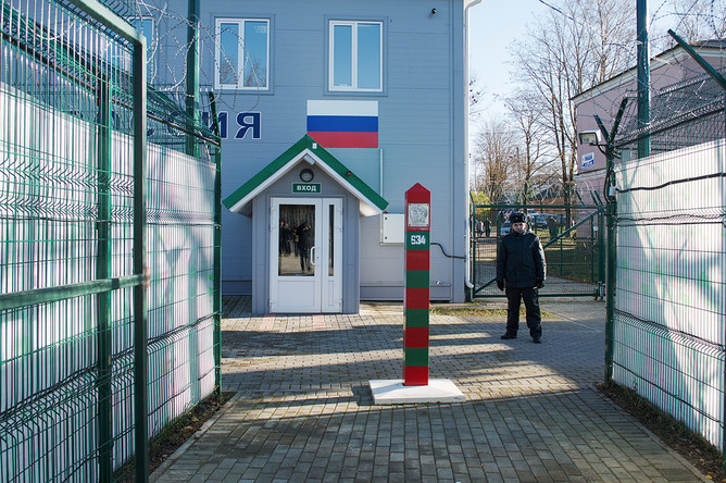 Укрепление Границы: Эстония Увеличивает Безопасность на Пограничном Пункте Нарва