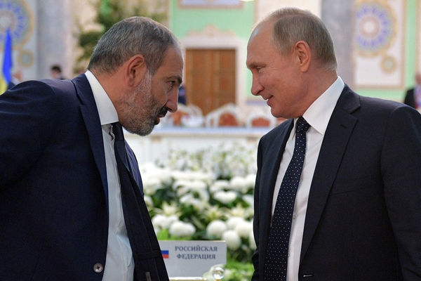 Путин и Пашинян обсудили ситуацию вокруг Карабаха