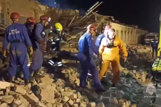 Рязанские спасатели вытащили пострадавшего из-под обломков на промышленном предприятии