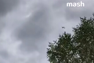 Необычный полет над Чеховским районом: Airbus A320 кружит над домами