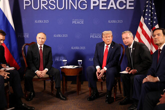 Переговоры Путина и Трампа в Аляске: Анализ формата и перспективы