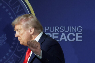 Трамп возвращается в Вашингтон после переговоров с Путиным: перспективы урегулирования украинского кризиса остаются под вопросом