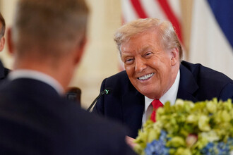 Трамп отвергает обвинения в похищении украинских детей и акцентирует внимание на переговорах с Европой