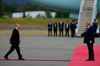 Путин сделал три важных жеста в адрес Трампа во время саммита в Аляске