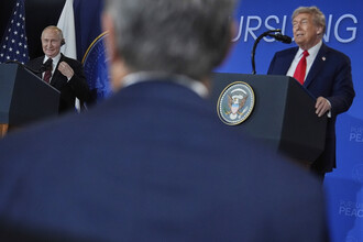 Лидеры России и США решили обойтись без журналистских вопросов после саммита в Аляске