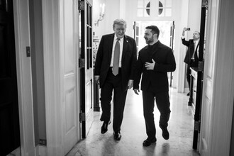 Трамп оценил выбор костюма Зеленского на встрече в Белом доме