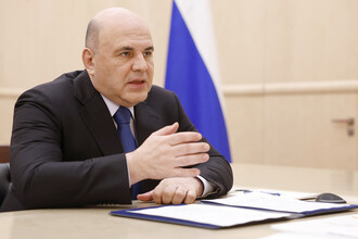 Мишустин высказался о сокращении бюрократической нагрузки на учителей