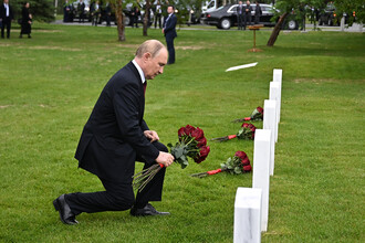 Путин посетил мемориал Второй мировой войны в Форт-Ричардсон