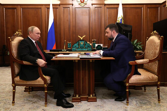 Путин встретился с Денисом Пушилиным для обсуждения ситуации на Донбассе