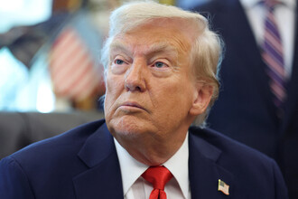 Трамп объявил о новых импортных пошлинах на полупроводники: что это значит для американской экономики и глобальной цепочки поставок