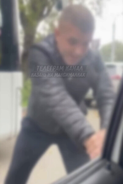 В Казани таксист столкнулся с агрессией пассажира, произошел инцидент