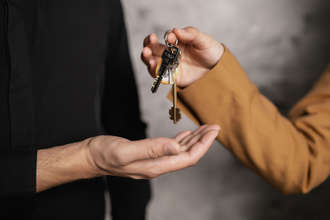 Новые требования к доходам при получении жилищного сертификата для детей-сирот