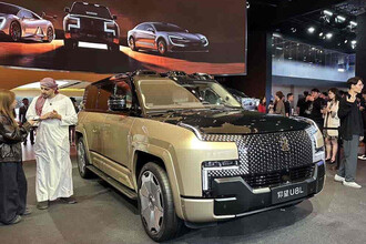 BYD U8L и Dongfeng Huge: Новые флагманы из Китая привлекают внимание