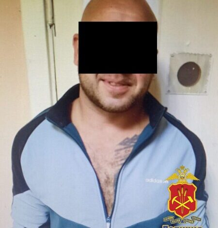 В Новокузнецке задержали мужчину, бросившего петарду с религиозными лозунгами
