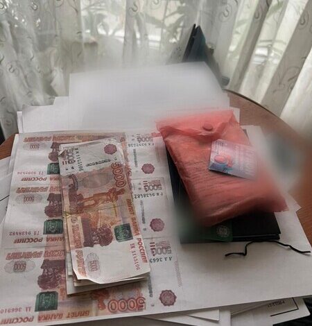 Петербургский пенсионер пытался расплачиваться фальшивыми банкнотами, напечатанными на принтере