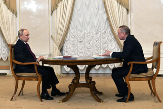 Путин обсудил культурное развитие Петербурга на Форуме объединенных культур