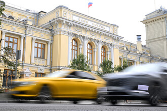 Сдвиг в инвестиционном поведении: Почему деньги покидают депозиты
