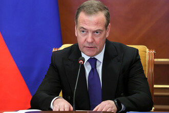 Крепкая основа: Медведев о роли власти и важности местного самоуправления