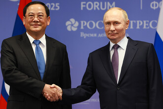 Лаосский премьер поздравил Путина и пригласил к визиту