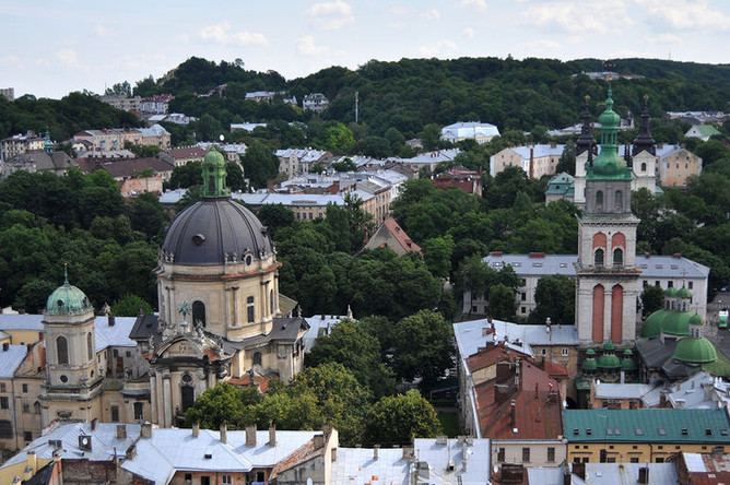 Львов: Эволюция Языковой Среды и Роль Региональных Языков