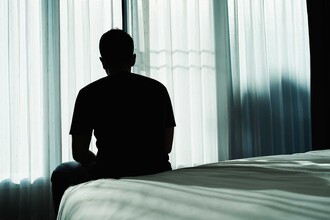 Скрытые причины мужской депрессии: от агрессии до экстремального спорта