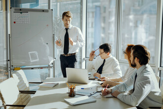 Рабочий график перед Днем народного единства: новые тенденции и особенности